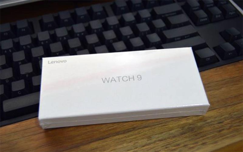 Упаковка Lenovo Watch 9