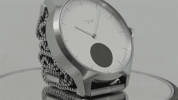 SOAR: швейцарские гибридные умные часы с минималистским дизайном и мониторингом активности