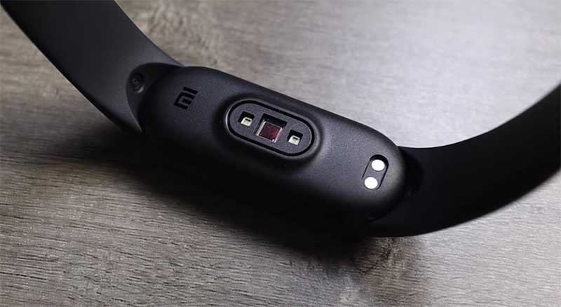 Обзор Xiaomi Mi Band 5 – лучший фитнес-браслет в соотношении цена/качество 15 Mi Band 5 оснащен новым оптическим датчиком, который, по заявлению производителя точнее предыдущего на 50%