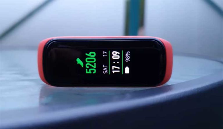 Galaxy fit 2 не подключается к телефону