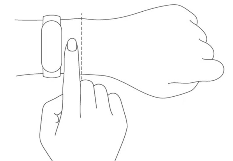 Как правильно носить фитнес браслет на руке