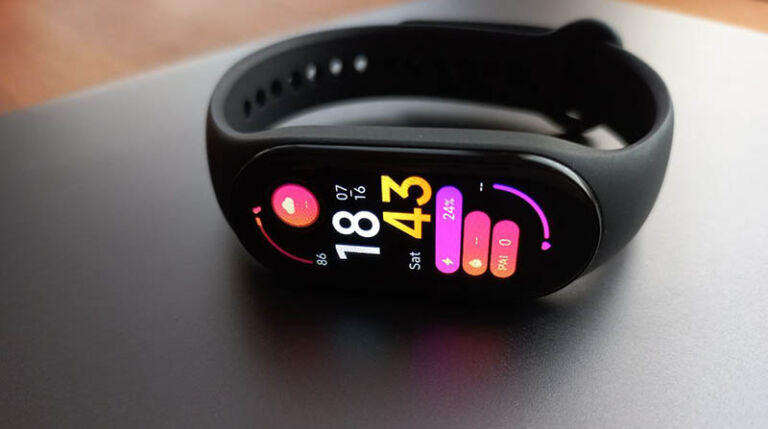 Как установить свои обои на mi band 7